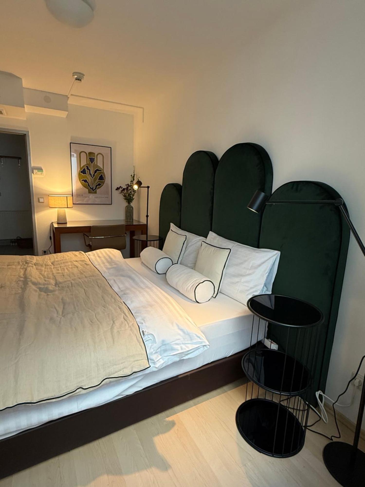 Eqbase Apartament